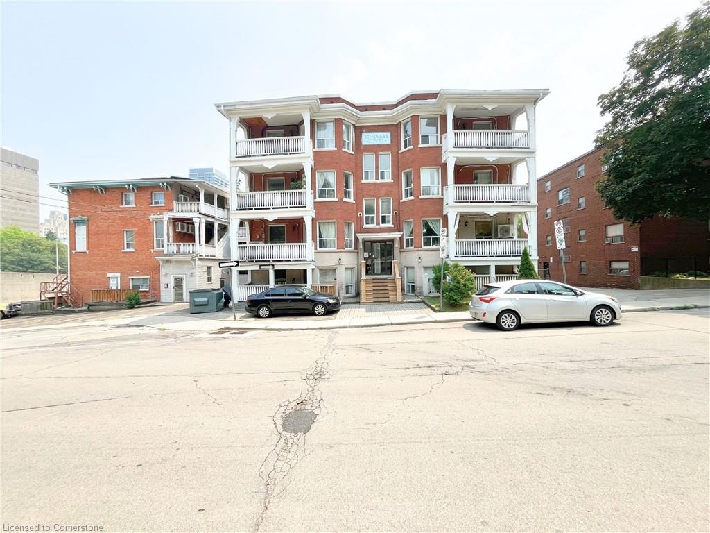8-121 Park Street S Property Photo 1