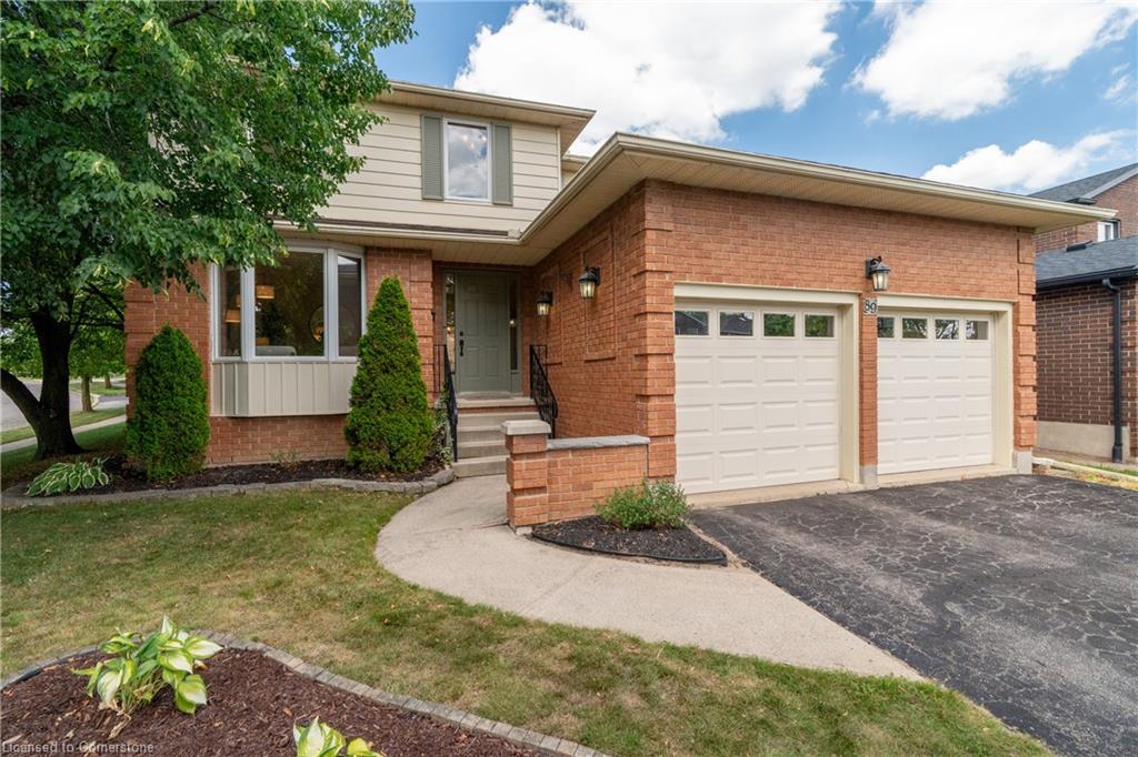 89 Valley Ridge Crescent Property Photo 1