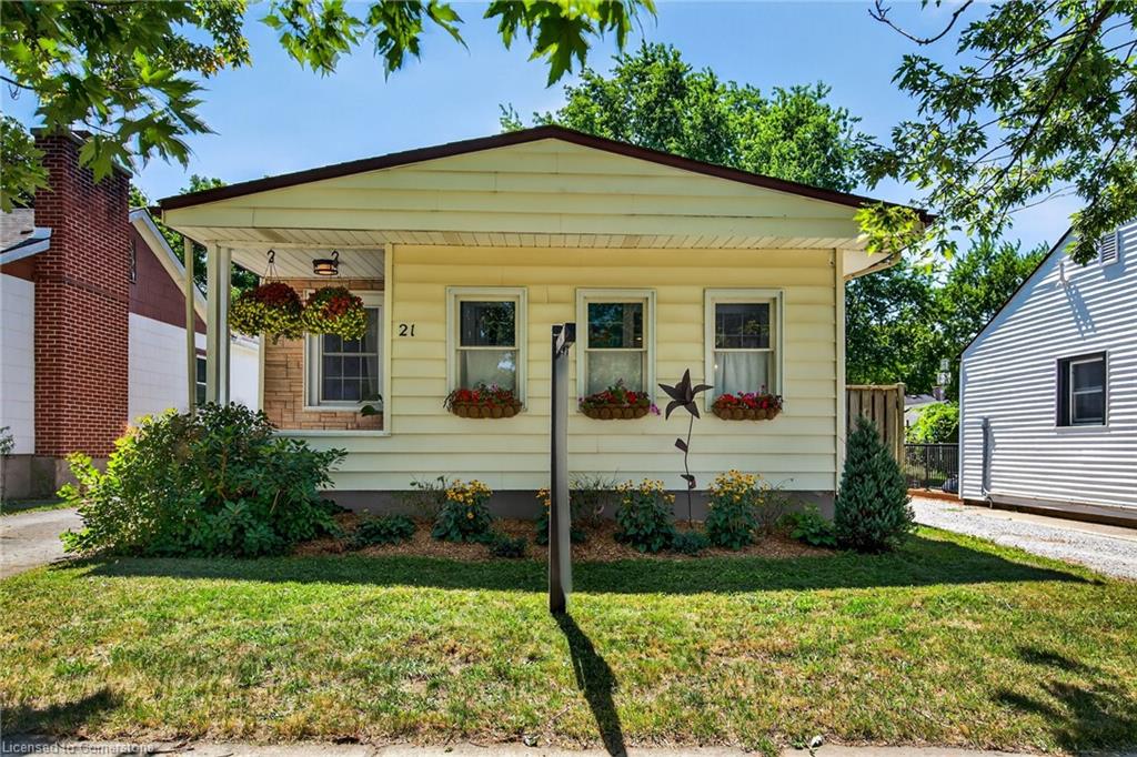 21 Sandown Street Property Photo 1