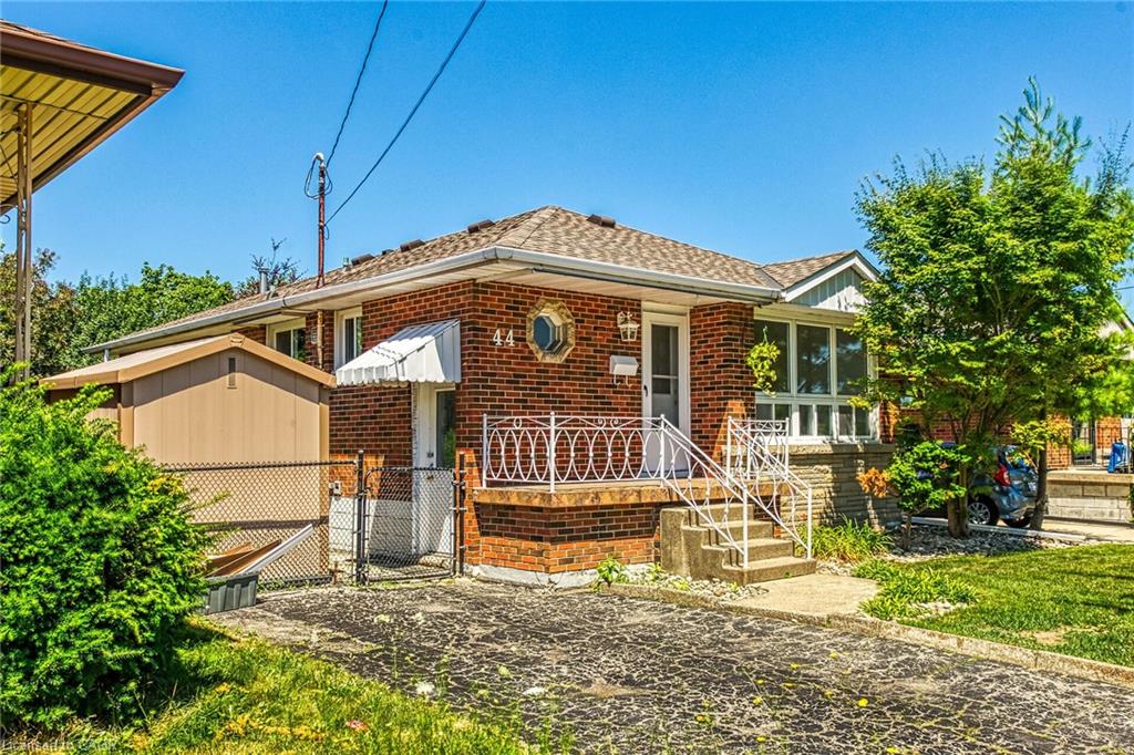 44 Clarendon Avenue Property Photo 1