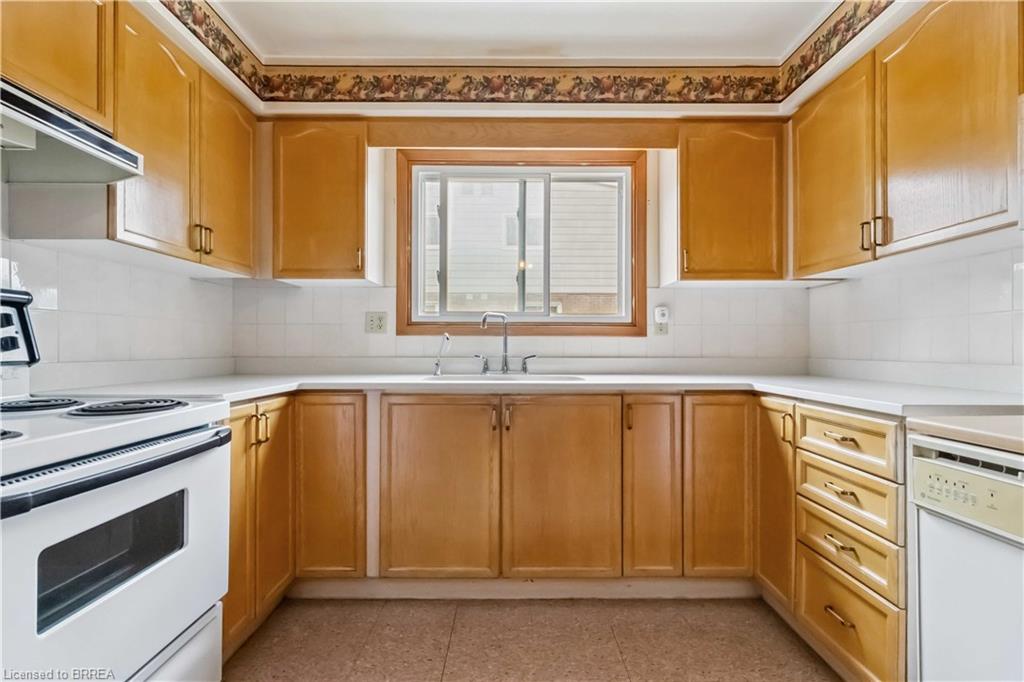 23-55 Metcalfe Crescent Property Photo 5