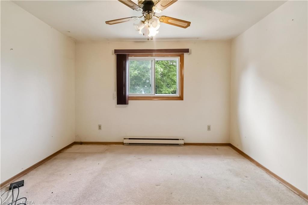 23-55 Metcalfe Crescent Property Photo 8