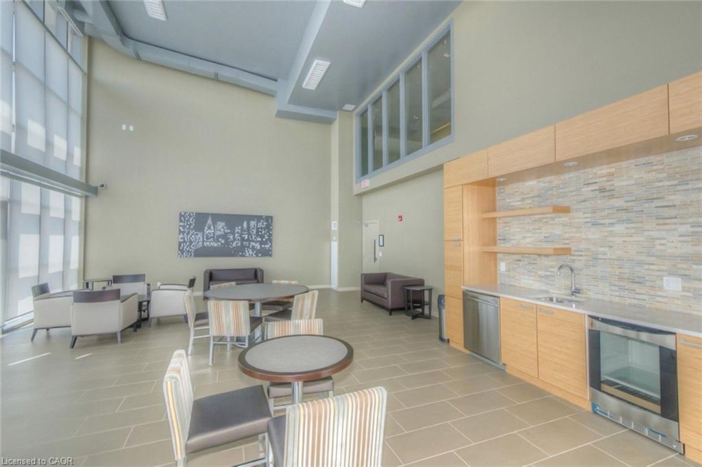 602-551 Maple Avenue Property Photo 19