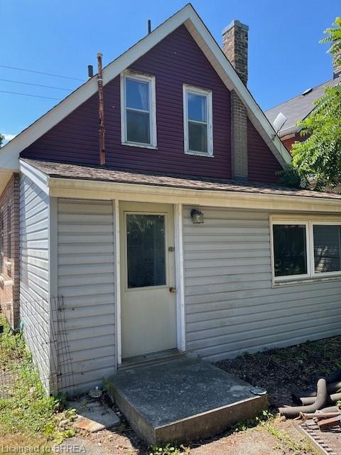 232 Grey Street Property Photo 3