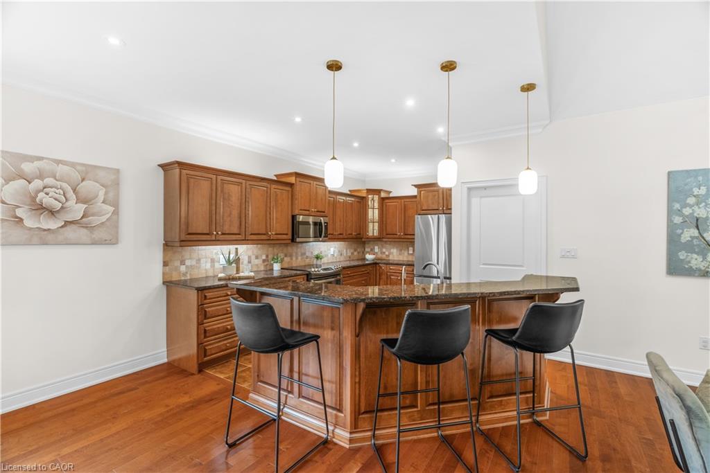 3300 Charleston Drive Property Photo 11