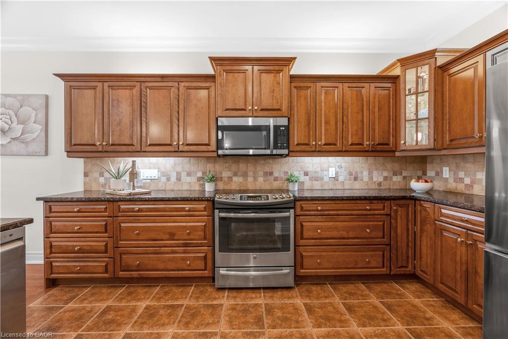 3300 Charleston Drive Property Photo 13