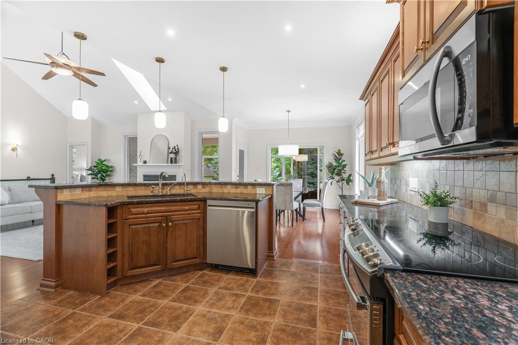 3300 Charleston Drive Property Photo 14