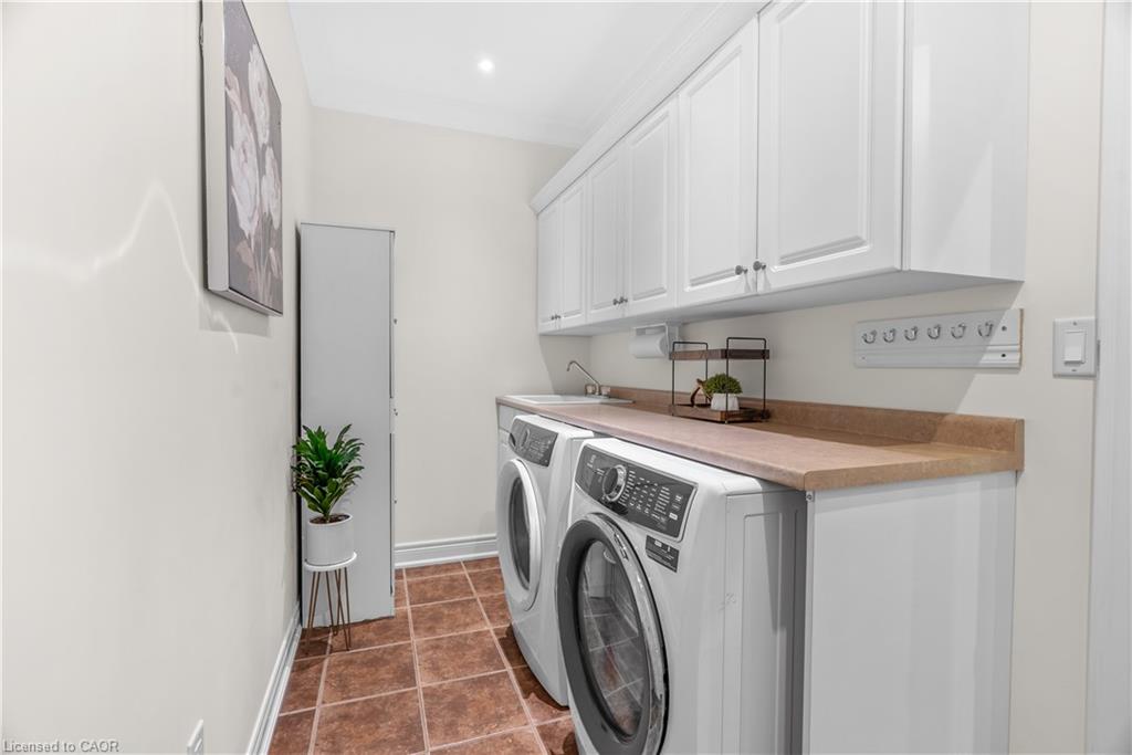 3300 Charleston Drive Property Photo 16