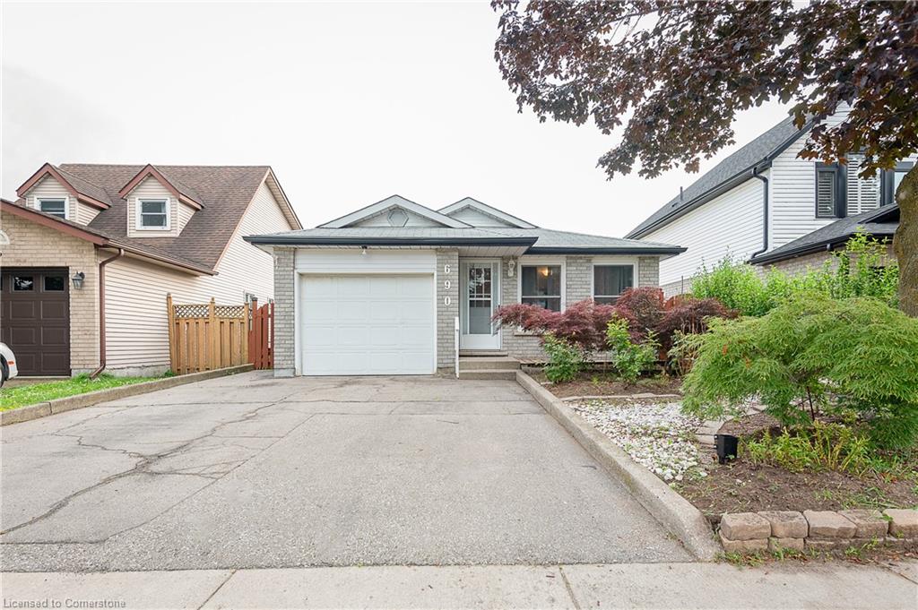 690 Elgin Street N Property Photo 1