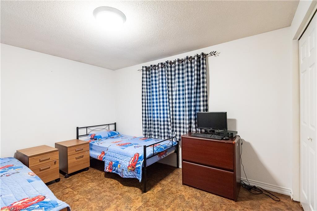 690 Elgin Street N Property Photo 10