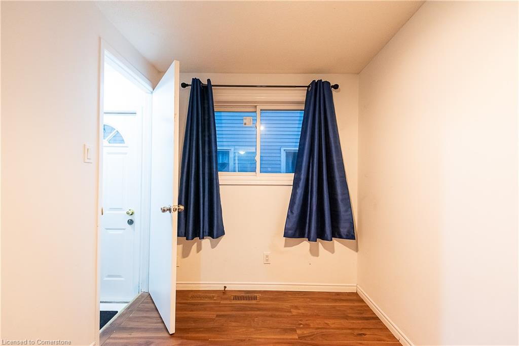 690 Elgin Street N Property Photo 15