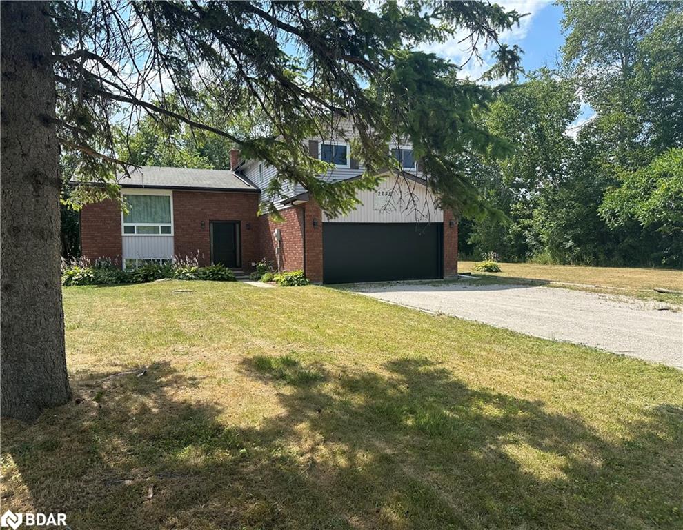 2252 Richard Street Property Photo 1