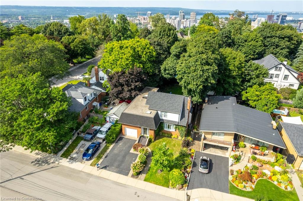 60 Inverness Avenue W Property Photo 2