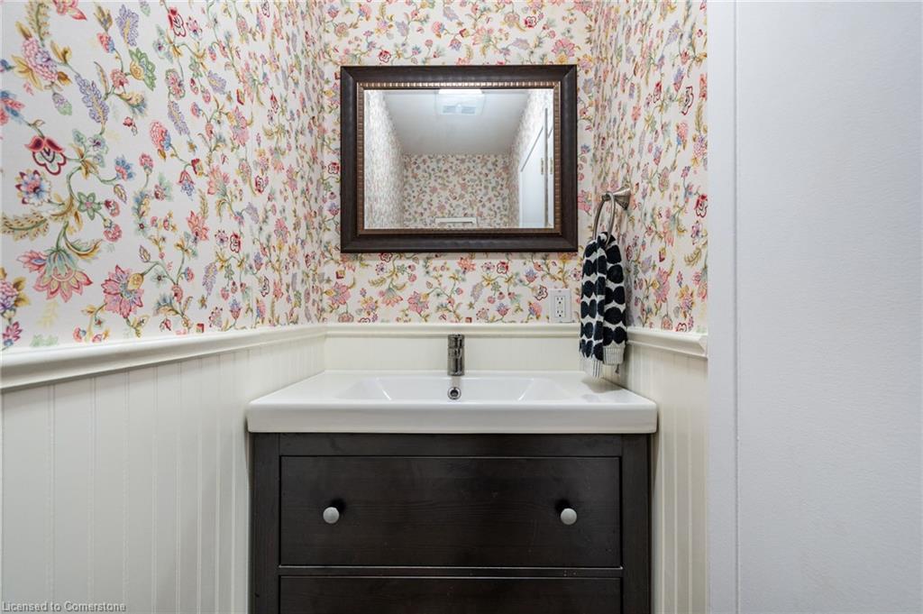 60 Inverness Avenue W Property Photo 25