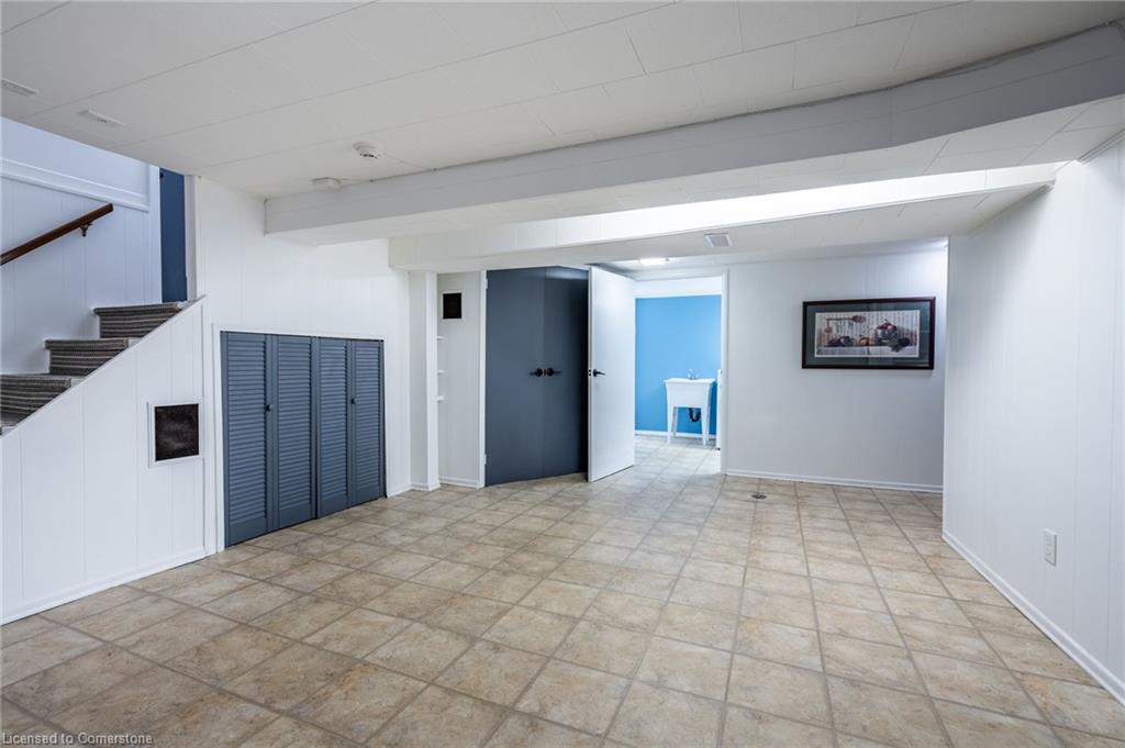 60 Inverness Avenue W Property Photo 43