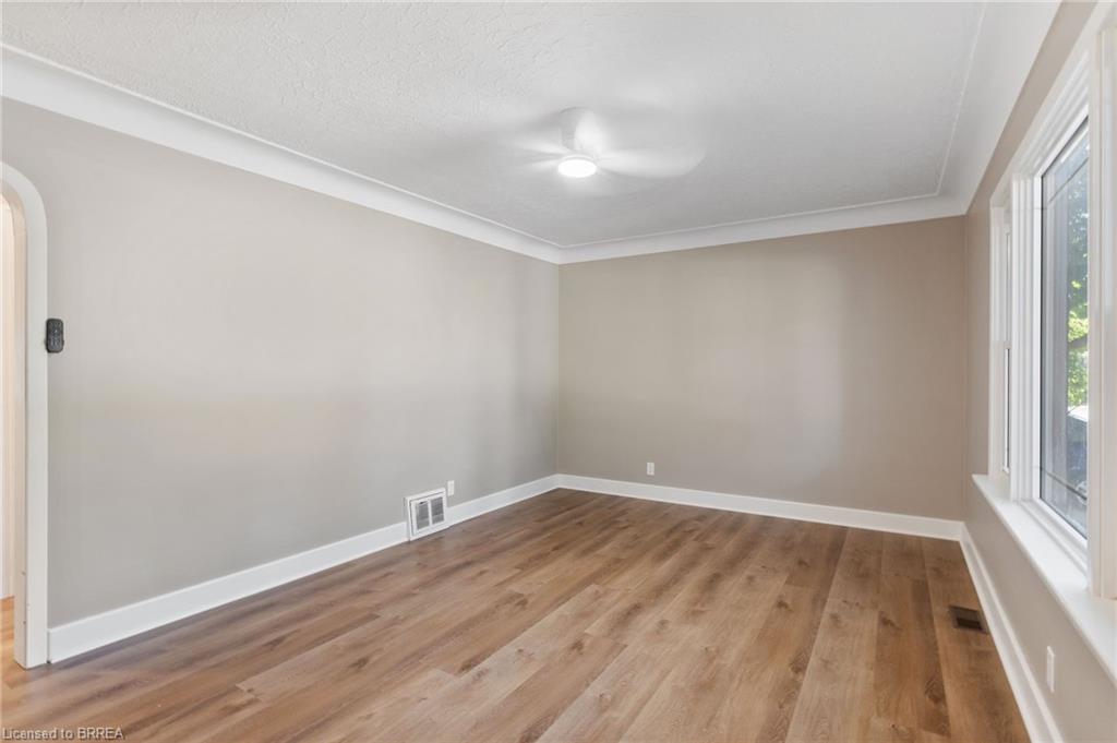 8 Todd Street Property Photo 6