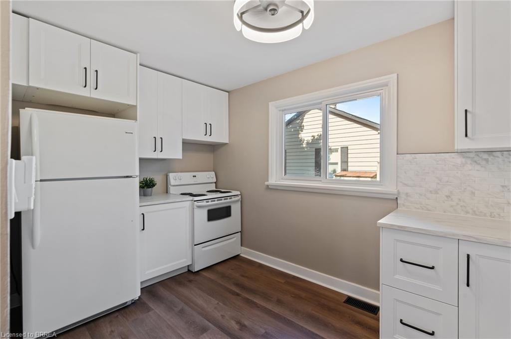 8 Todd Street Property Photo 15