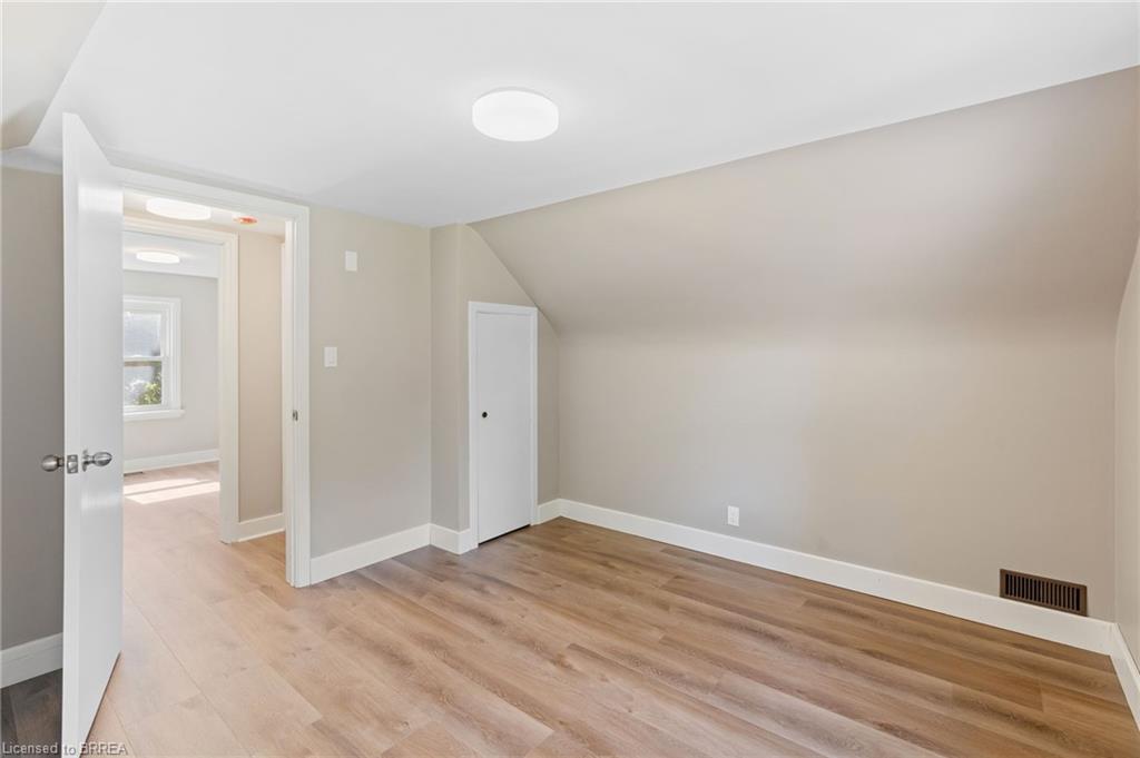 8 Todd Street Property Photo 24