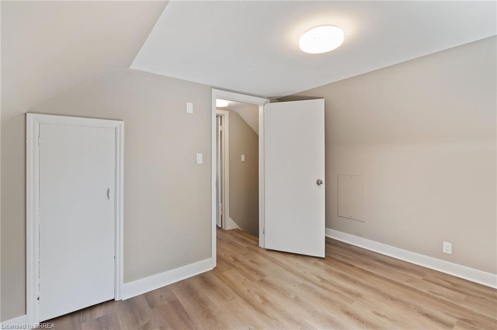 8 Todd Street Property Photo 28