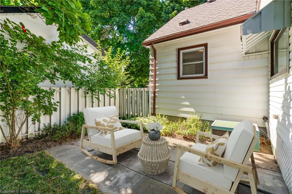 8 Todd Street Property Photo 42