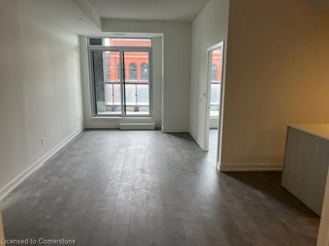 220-55 Duke Street W Property Photo 13