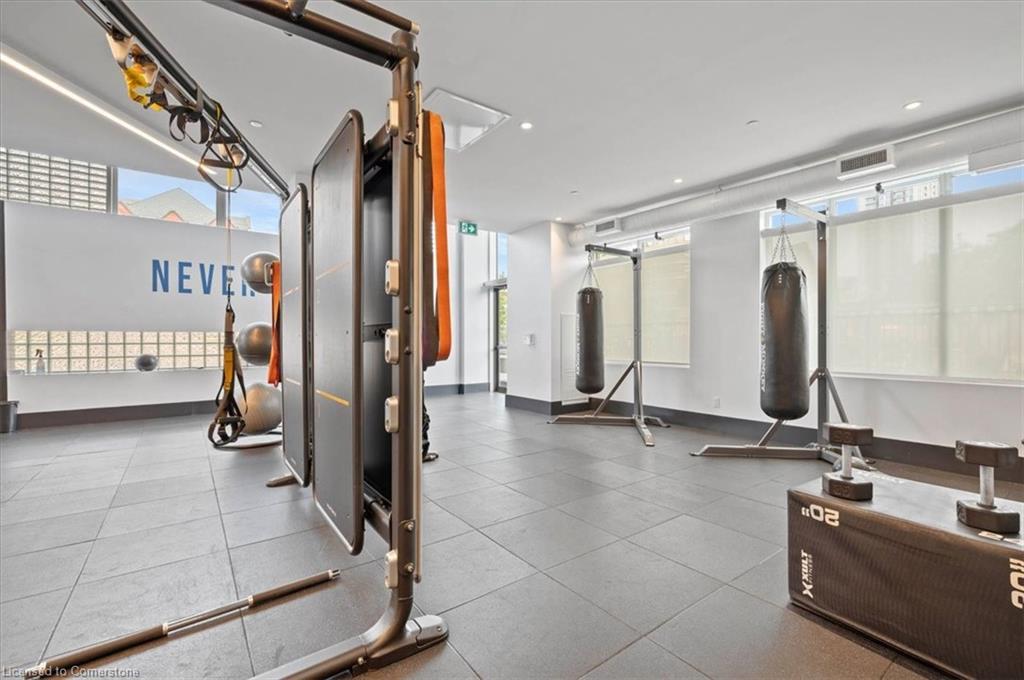 220-55 Duke Street W Property Photo 21