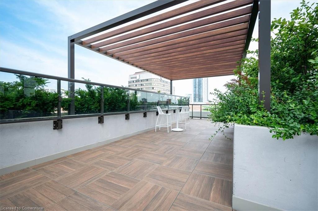 220-55 Duke Street W Property Photo 25