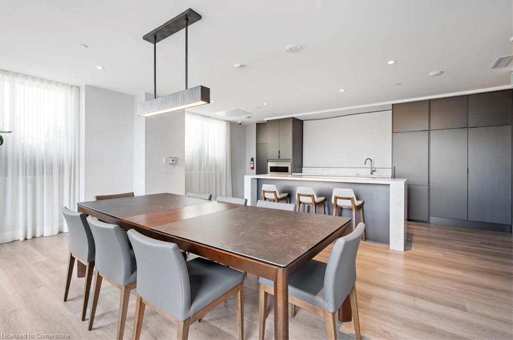 220-55 Duke Street W Property Photo 28