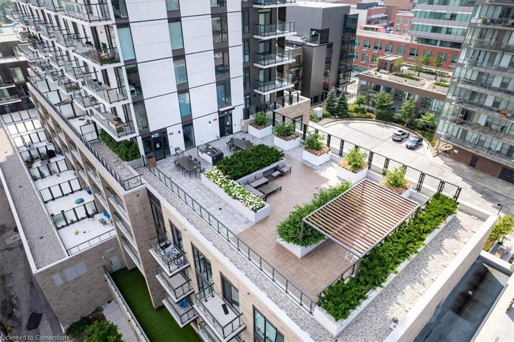 220-55 Duke Street W Property Photo 35