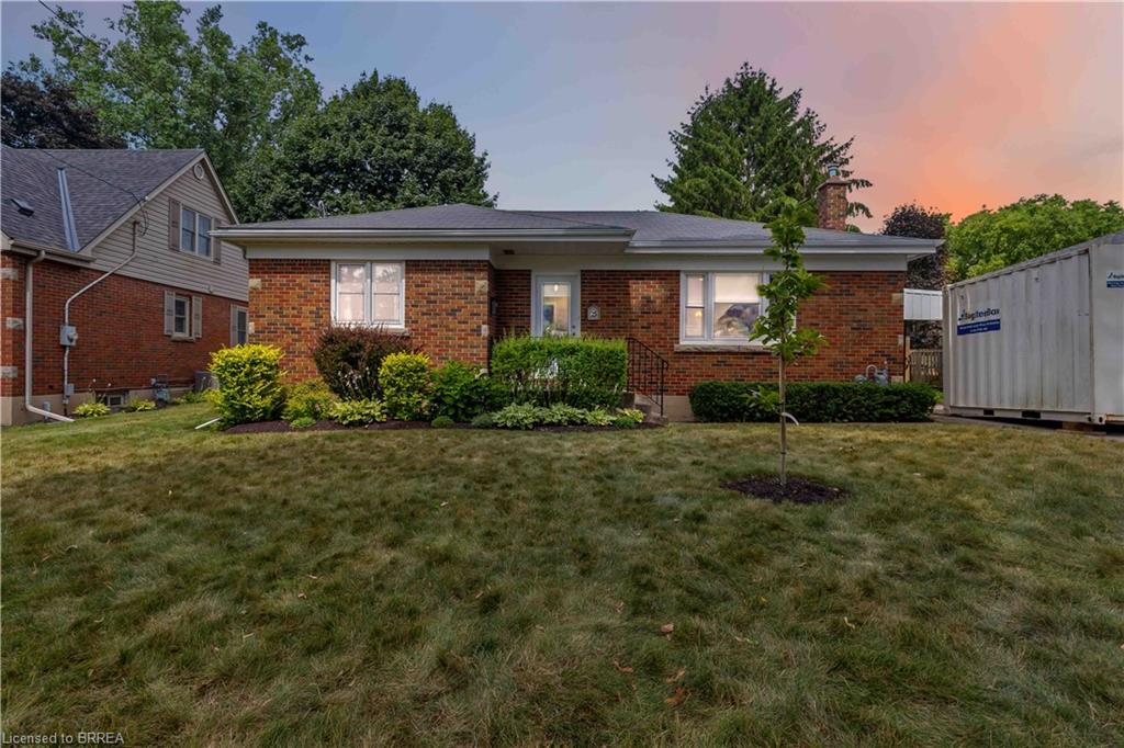 25 Hillier Crescent Property Photo 1