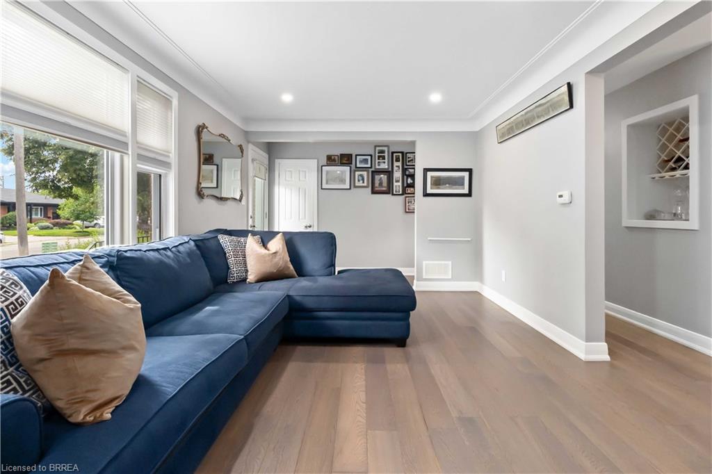 25 Hillier Crescent Property Photo 5