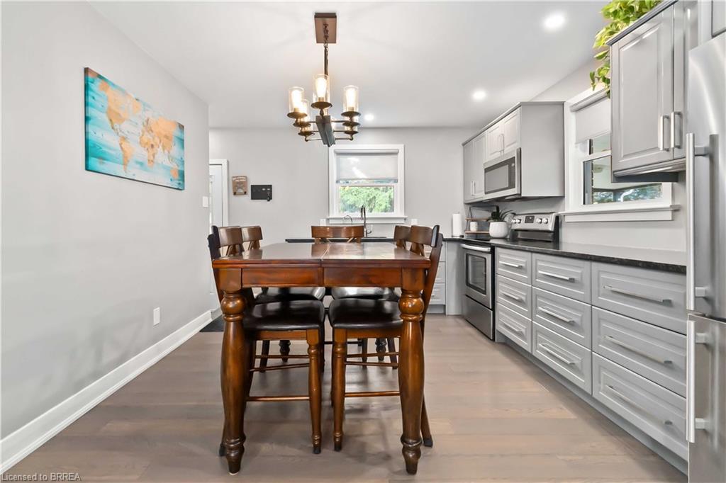 25 Hillier Crescent Property Photo 11