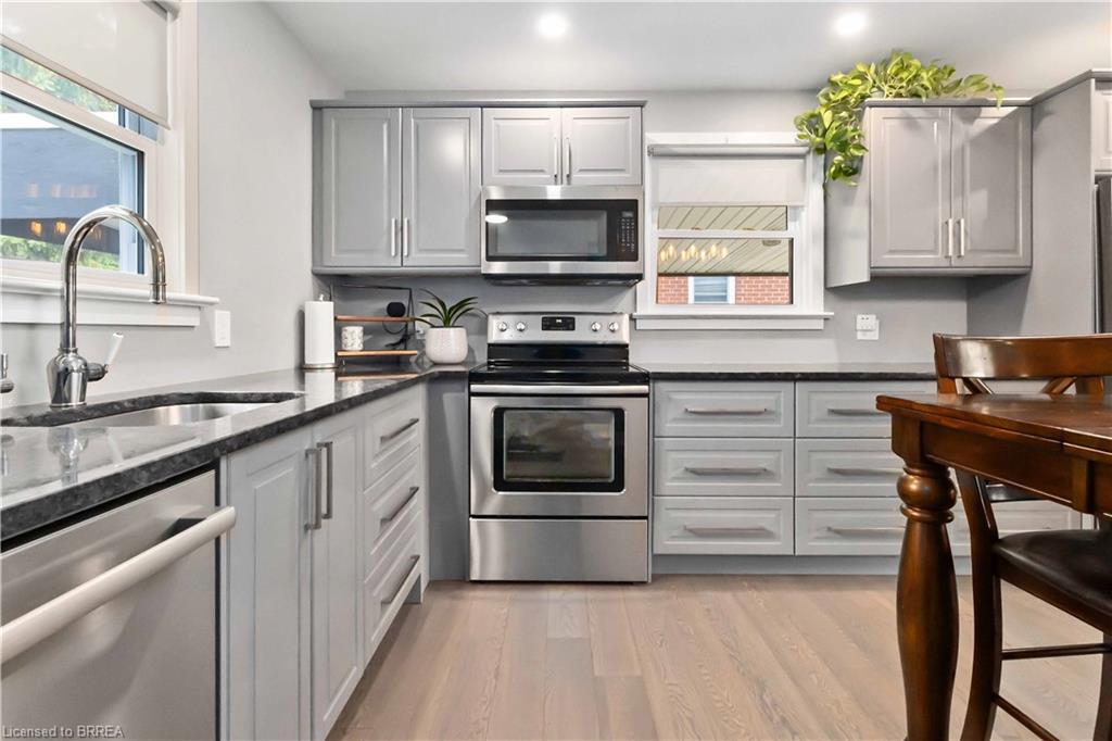 25 Hillier Crescent Property Photo 12
