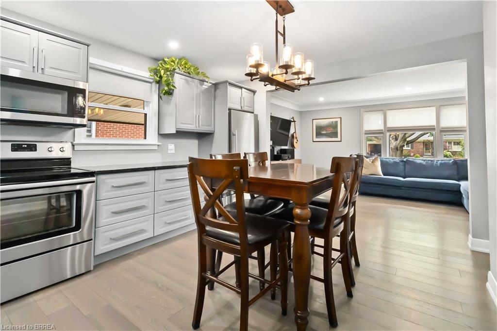25 Hillier Crescent Property Photo 15