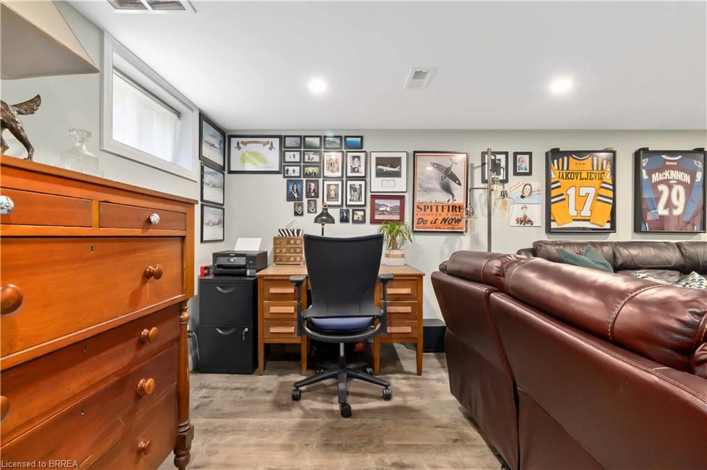 25 Hillier Crescent Property Photo 28