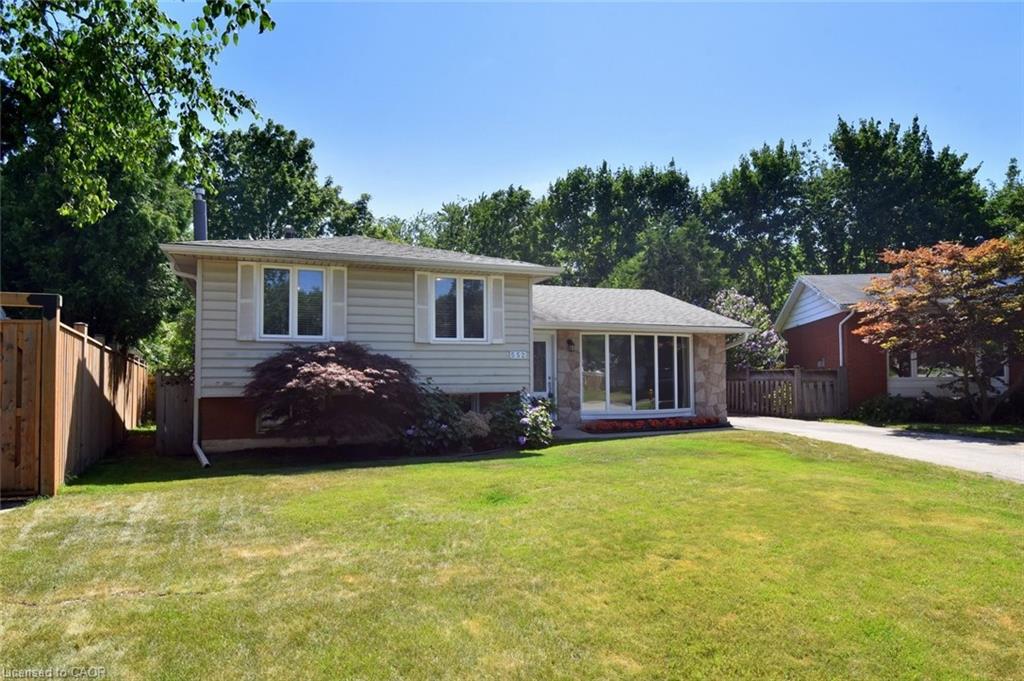 552 Hull Court Property Photo 5