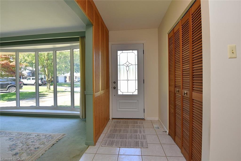 552 Hull Court Property Photo 7