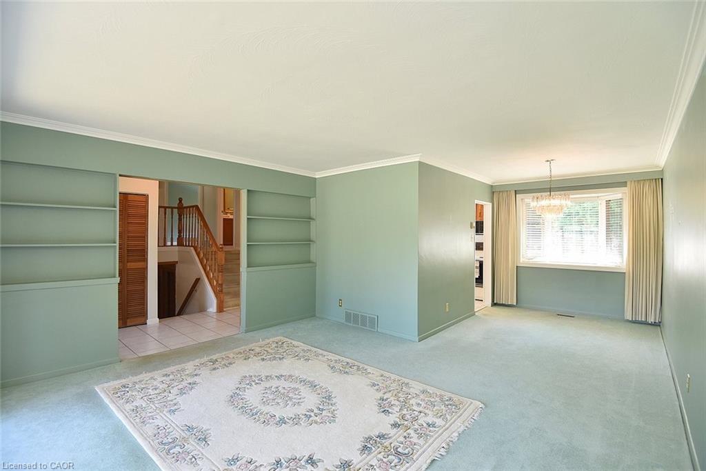 552 Hull Court Property Photo 8