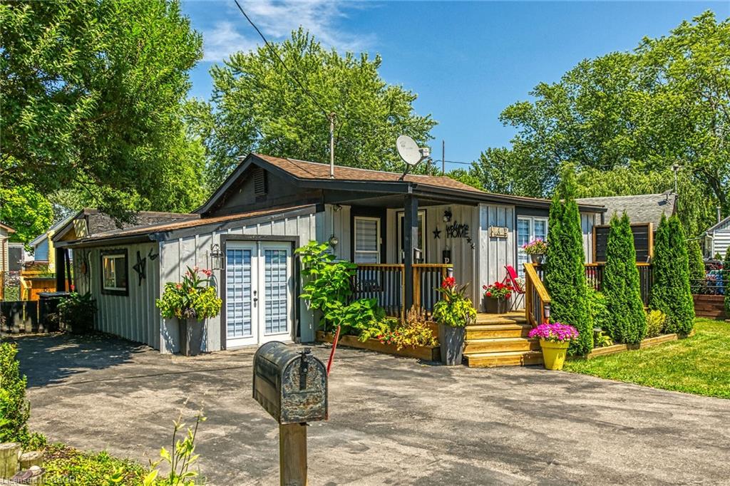 1023 Lakeshore Road Property Photo 3