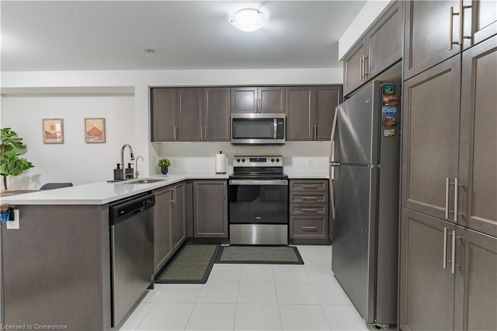 20b-85 Mullin Drive Property Photo 6