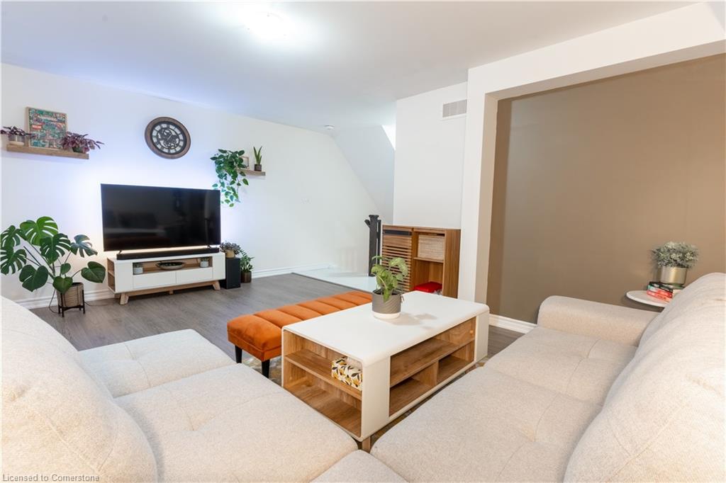 20b-85 Mullin Drive Property Photo 18