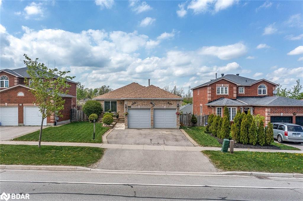 220 Livingstone Street E Property Photo 1