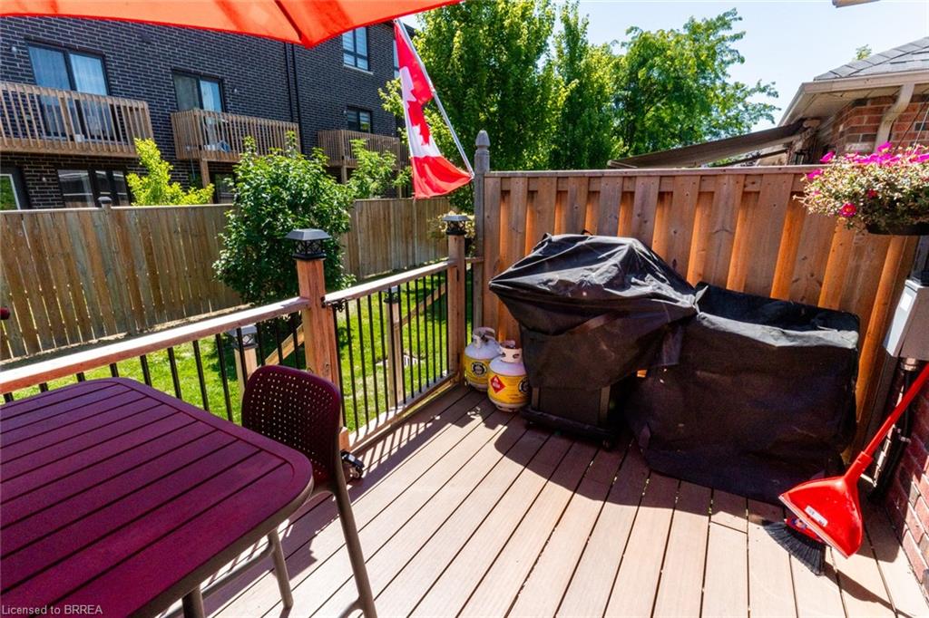 13-694 Grey Street Property Photo 4