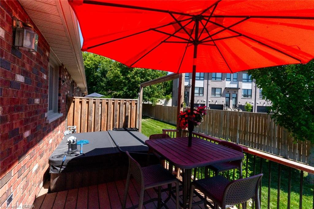 13-694 Grey Street Property Photo 5