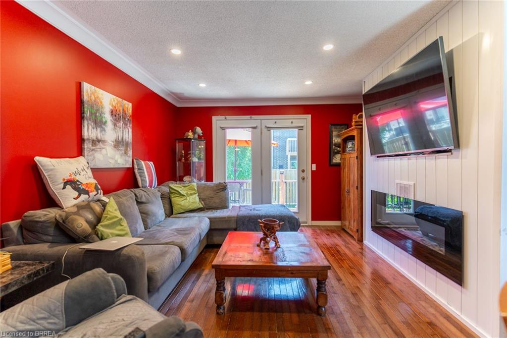 13-694 Grey Street Property Photo 10