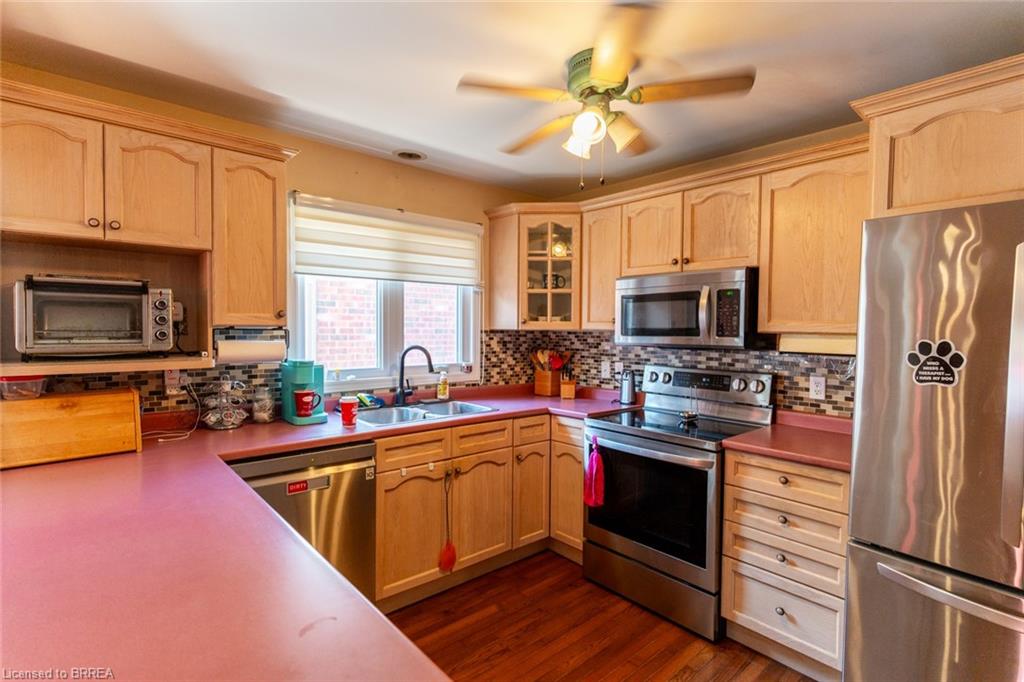 13-694 Grey Street Property Photo 16