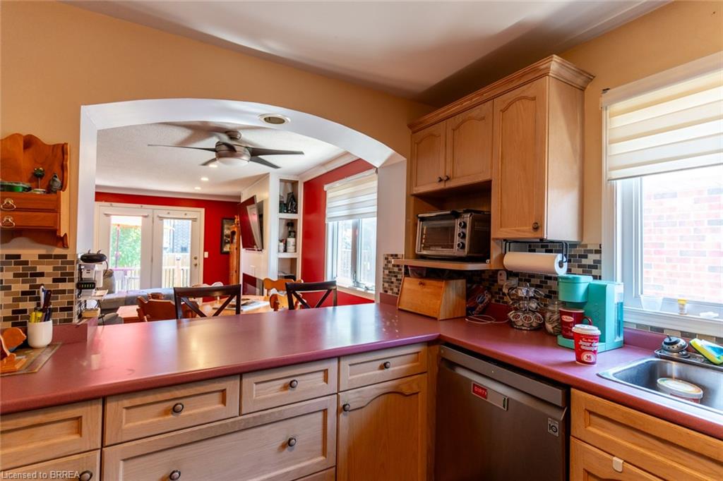 13-694 Grey Street Property Photo 18