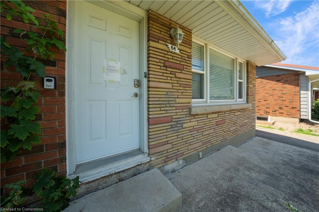 84 Jacobson Avenue Property Photo 6