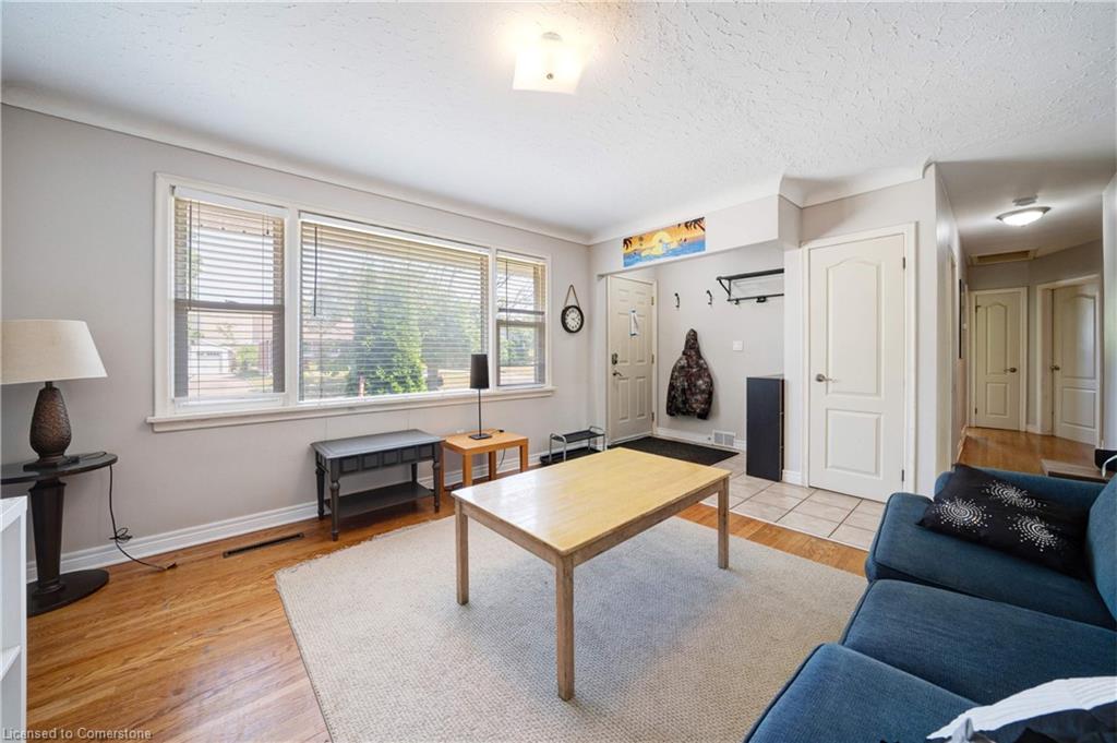 84 Jacobson Avenue Property Photo 10