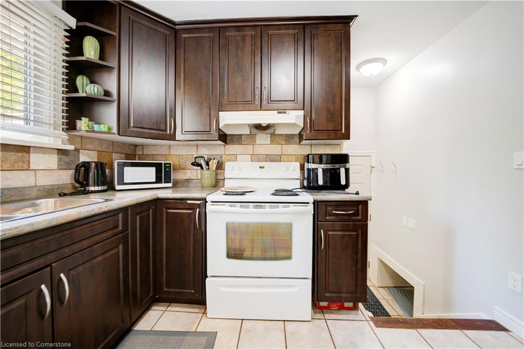 84 Jacobson Avenue Property Photo 16